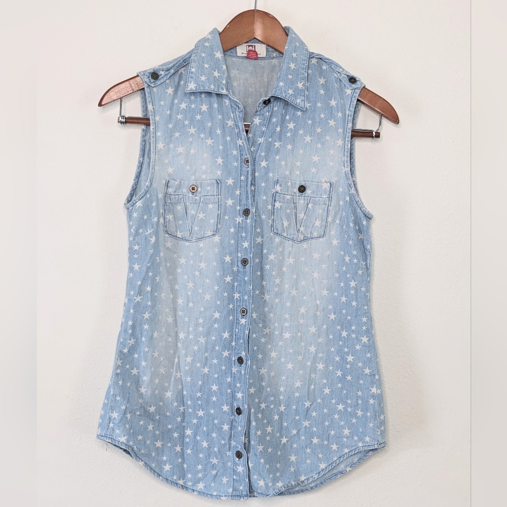 l.e.i. Womens Blue Stars Sleeveless Snap Front Shirt M